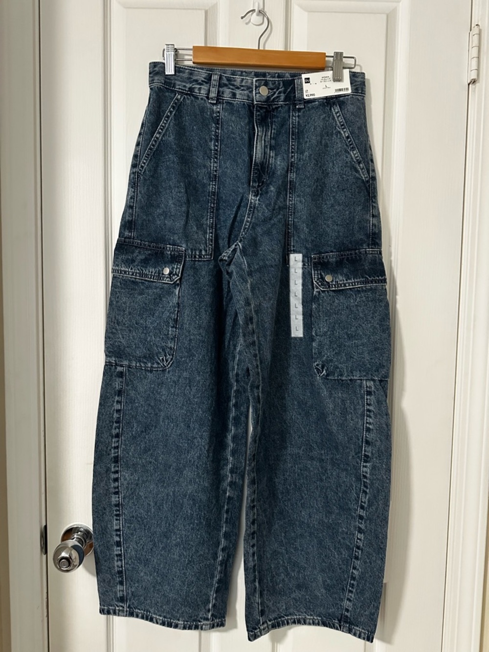 Relaxed Blue Denim Washed Cargo Jeans for Women